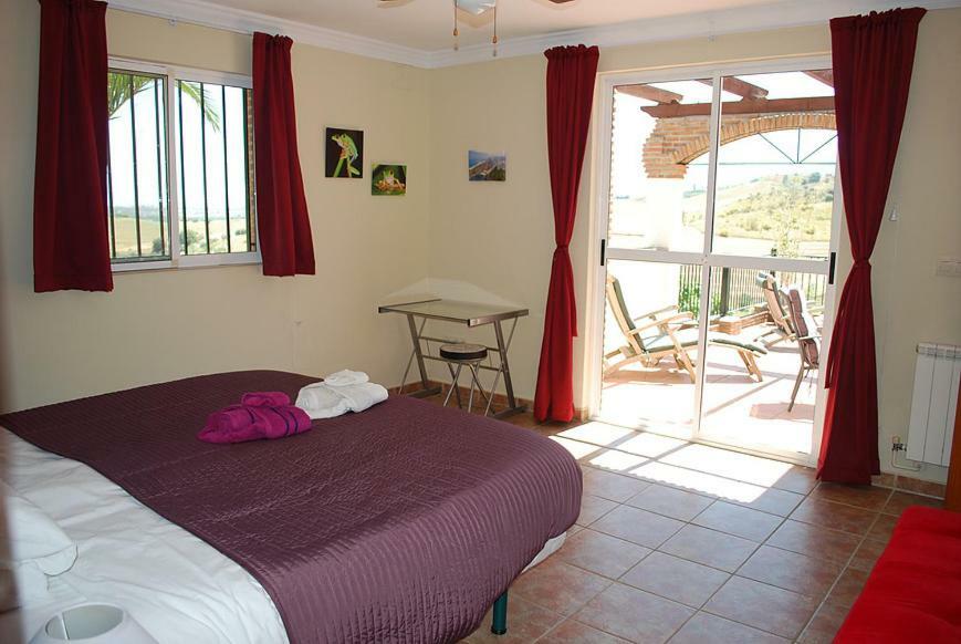Triple Room with Bathroom,864307772:JPEG