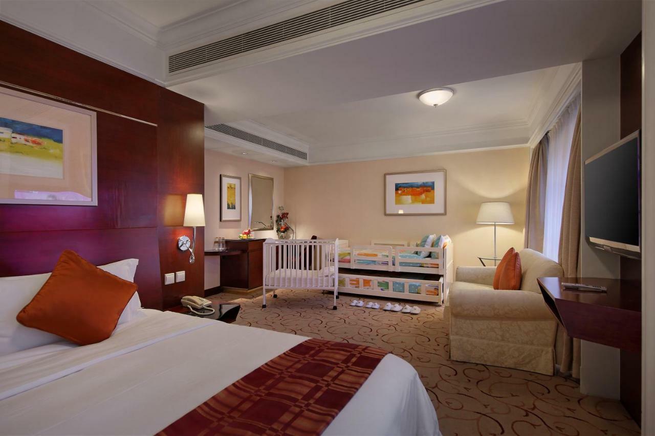 Royal Family Suite