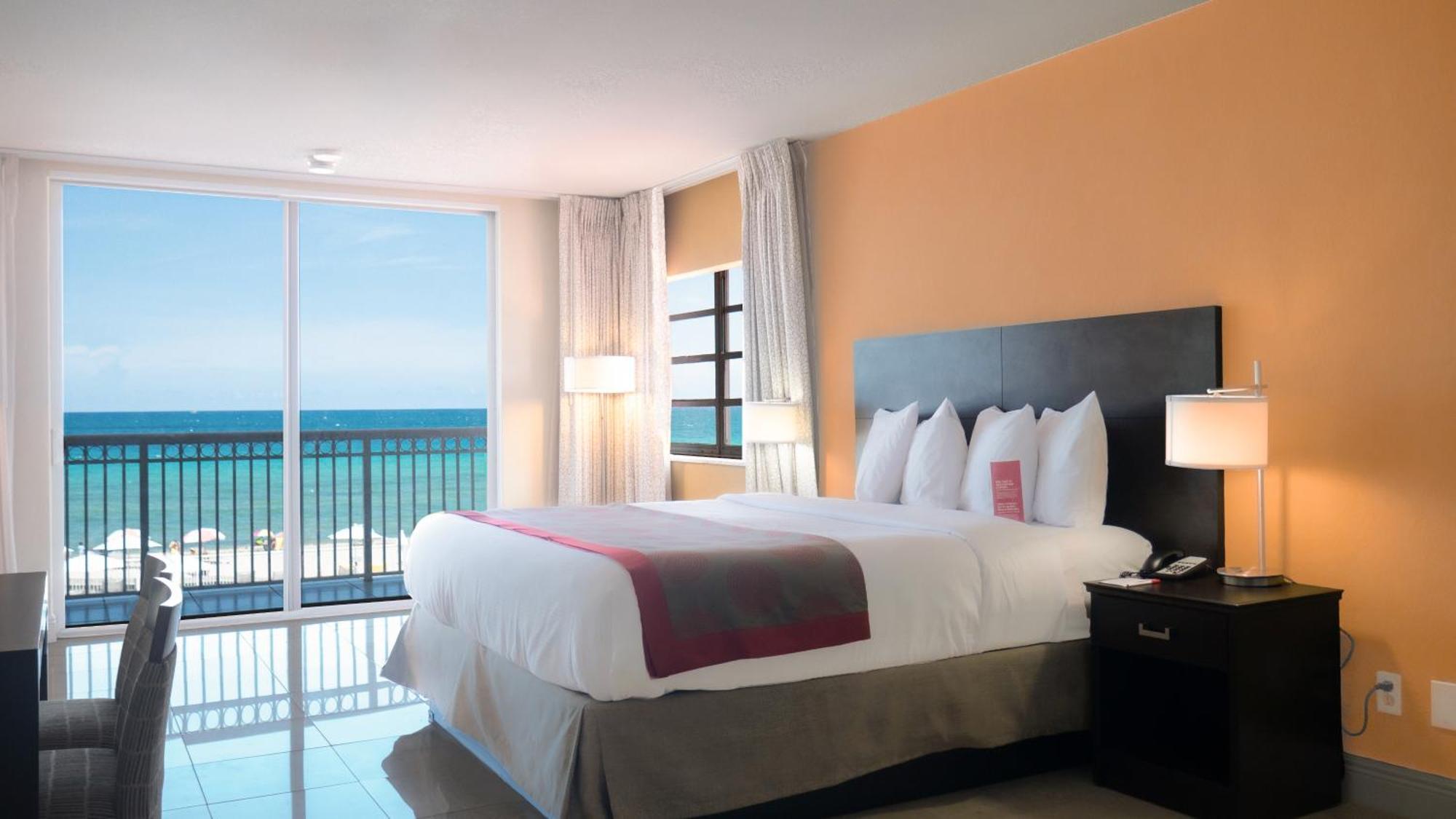 King Bed, Oceanfront View, Non-Smoking,1001156367:JPEG