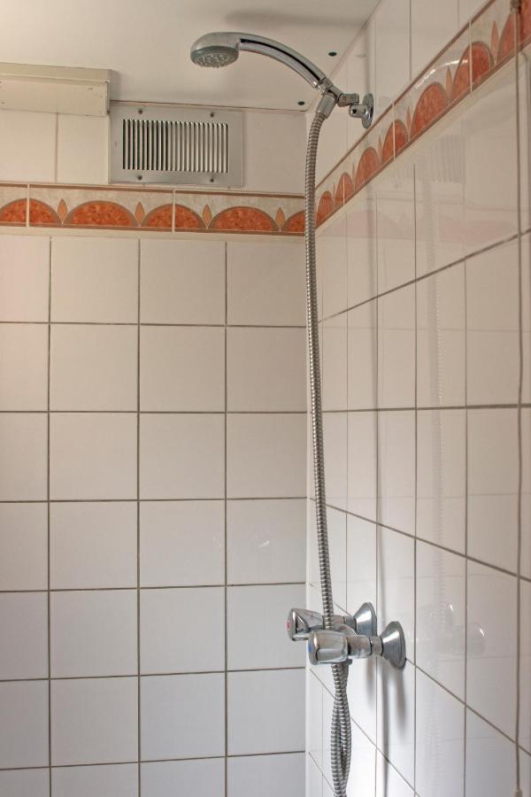 Quintuple Room with Shared Bathroom