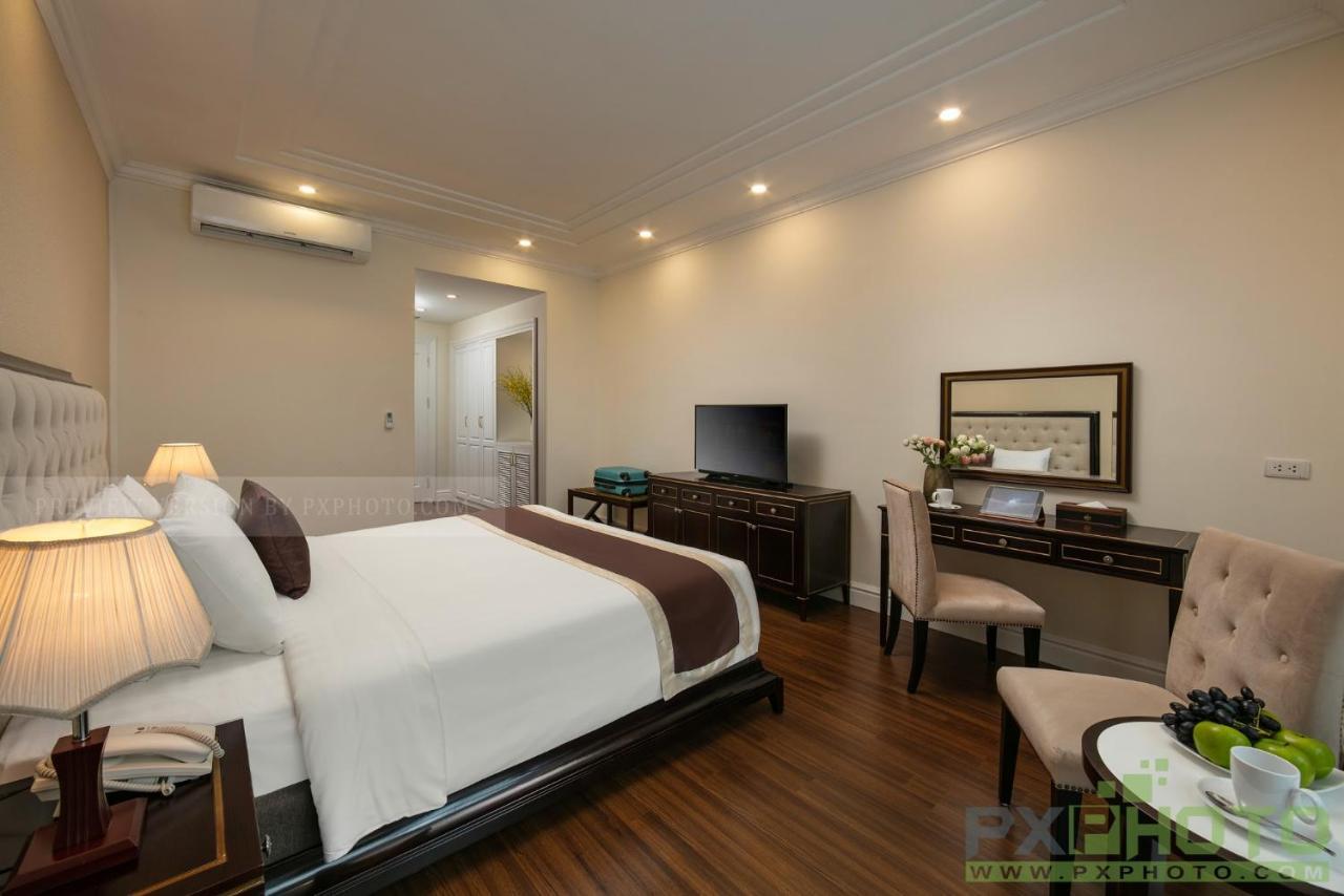 Deluxe Suite