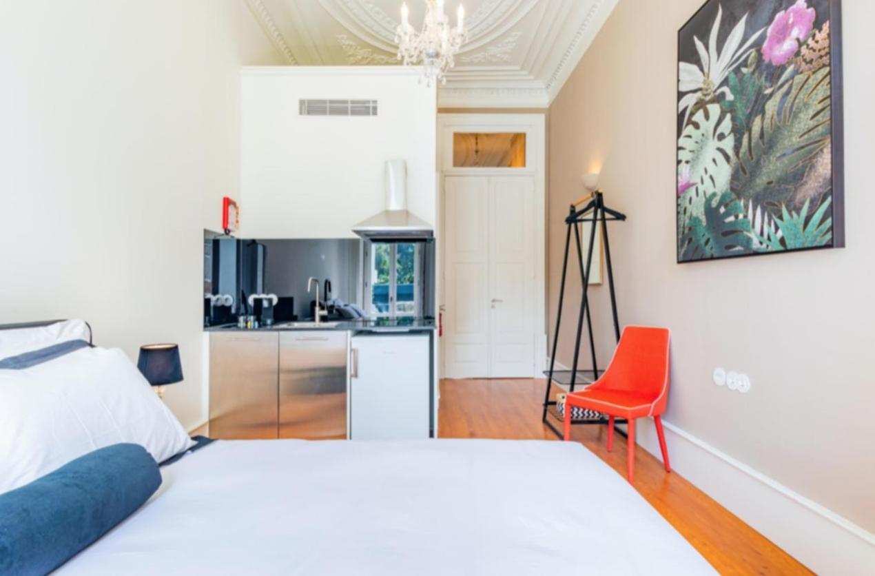 Queen Room Garden View