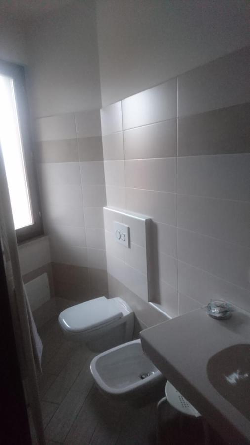 Single Room,935901307:JPEG
