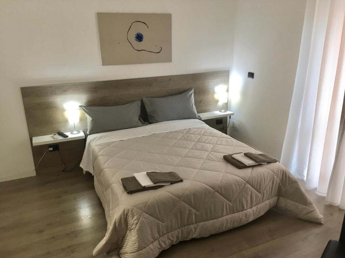 Double Room with Private Bathroom,949059946:JPEG