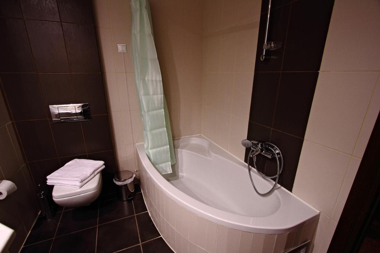 Double or Twin Room,967181845:JPEG