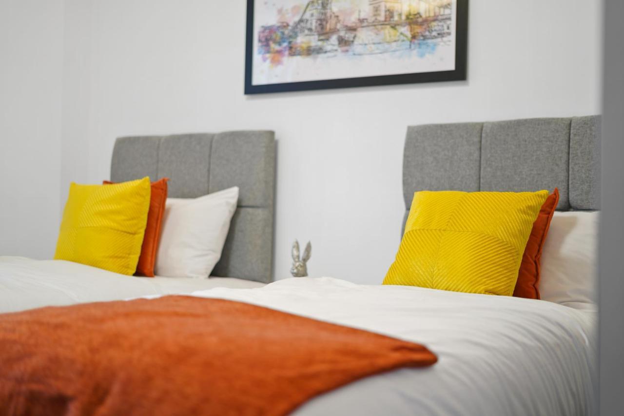 Deluxe Studio Apartment Twin bed