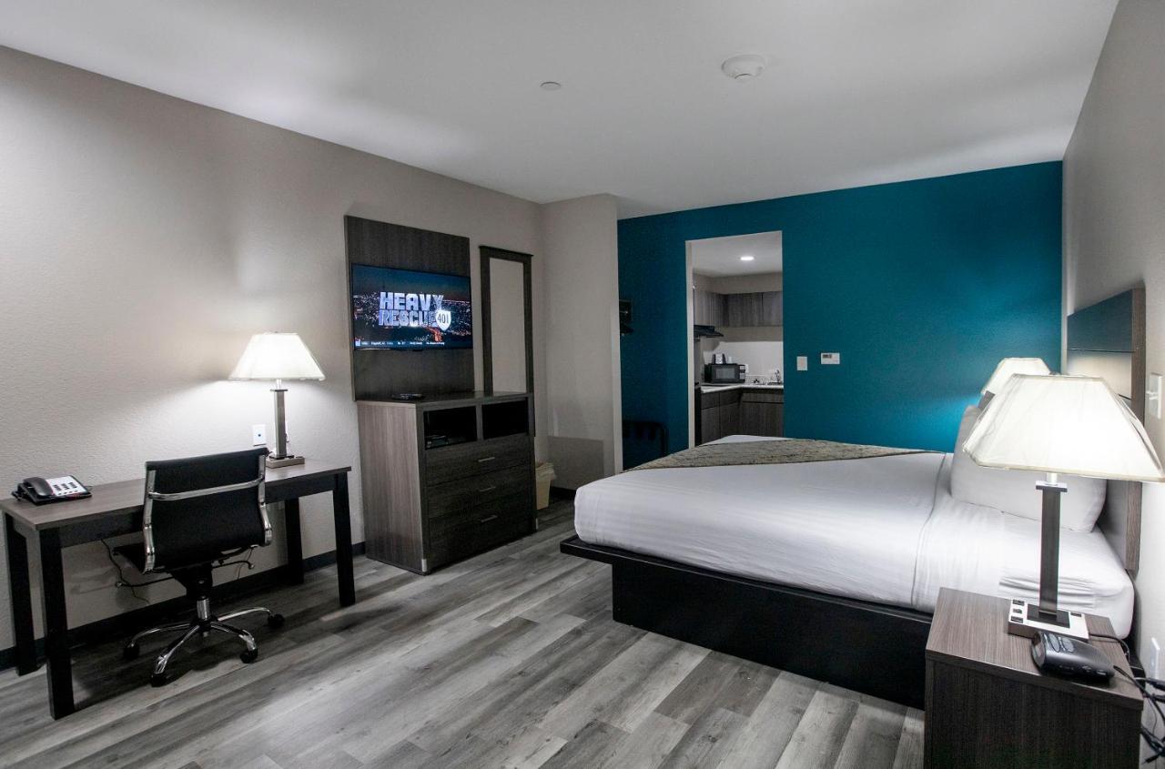 Standard King Room