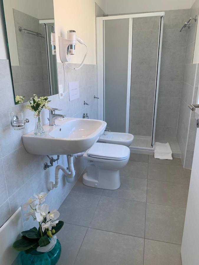 Standard Family Room,996579193:JPEG