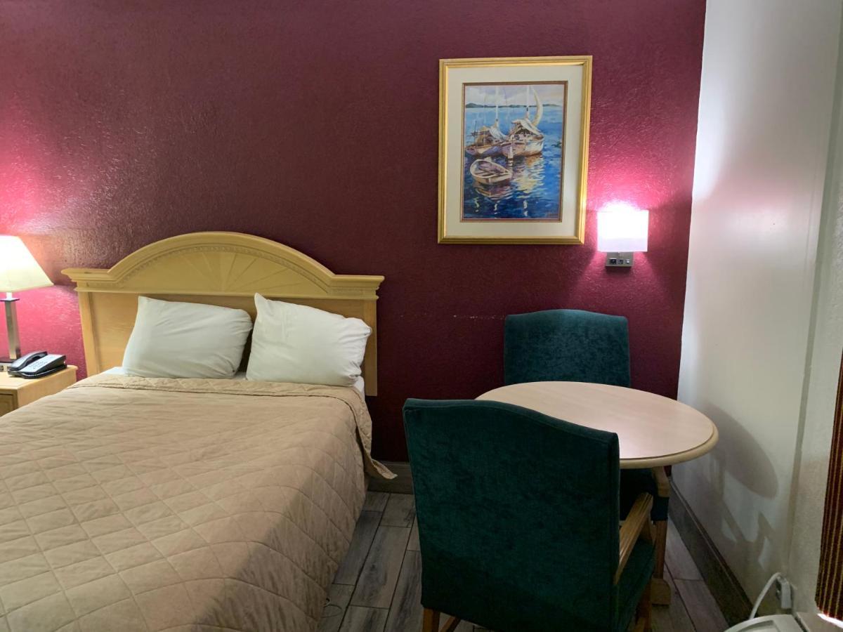 Double Room Two Double Beds Non-Smoking