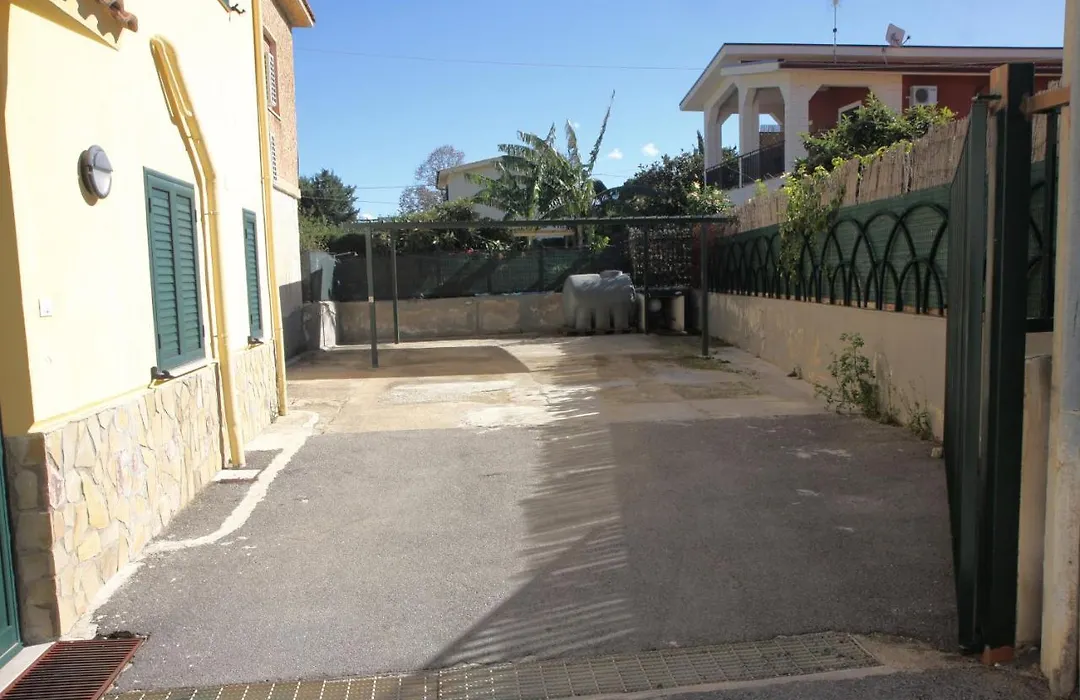 La Casa Gialla-1