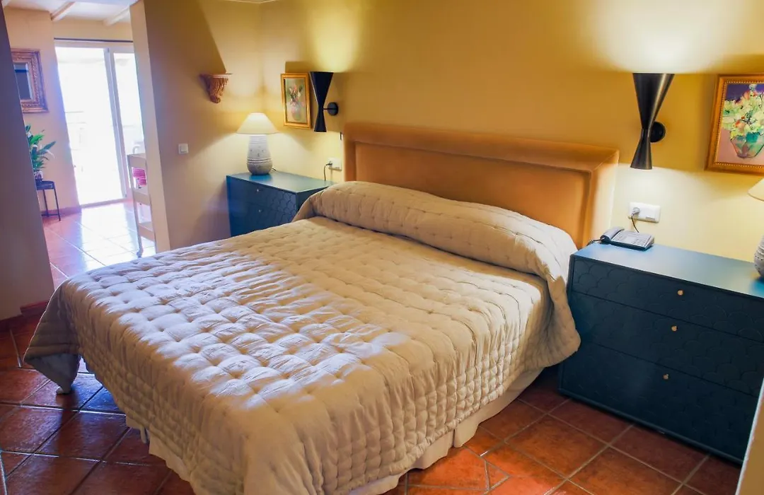 Hotel Carabeo-1