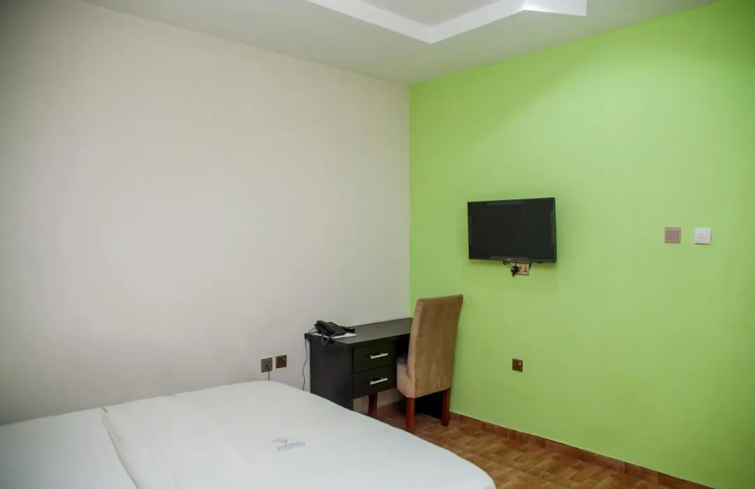 Emmy Hotels & Suites-1