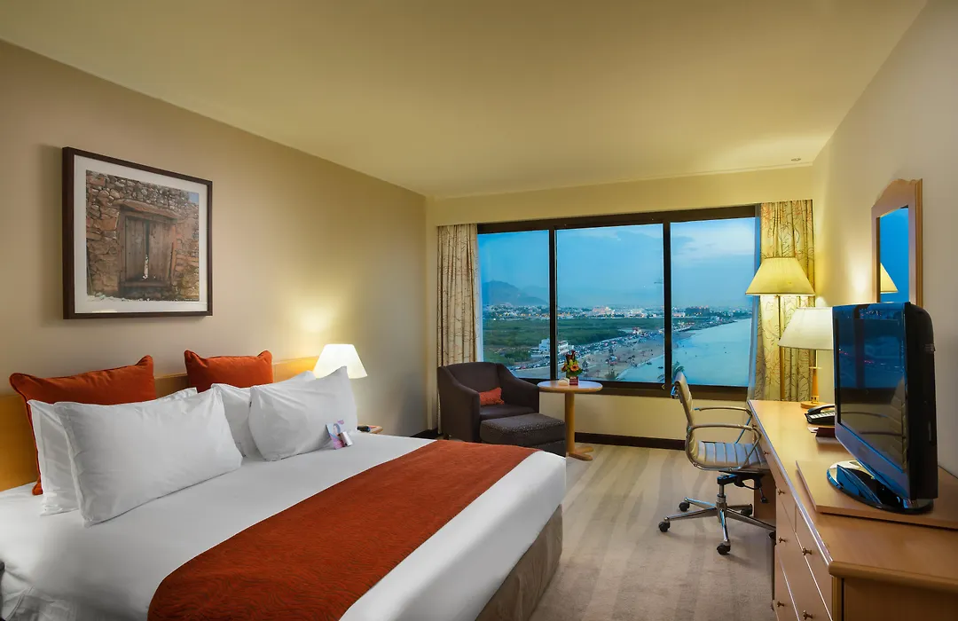 Crowne Plaza Muscat By Ihg-1