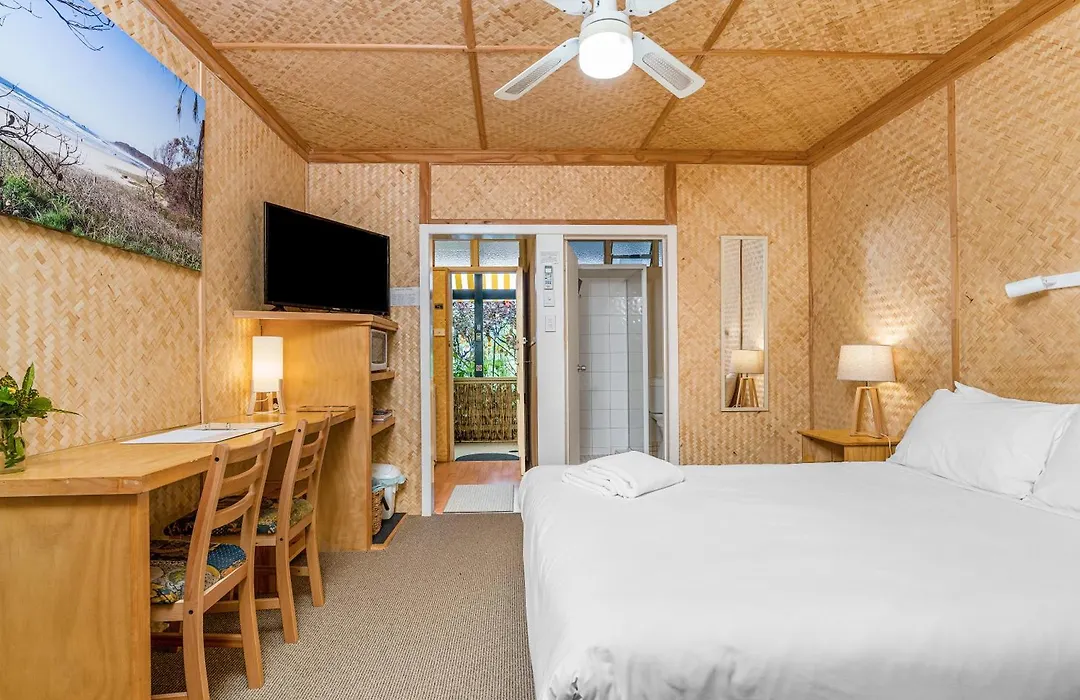 Tallow Beach Motel (Adults Only)-1
