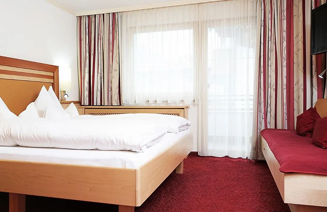 Hotel Kristall-1