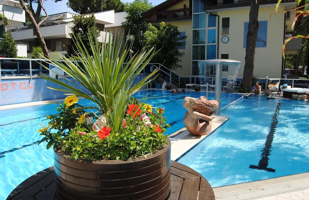 Hotel Flora-1