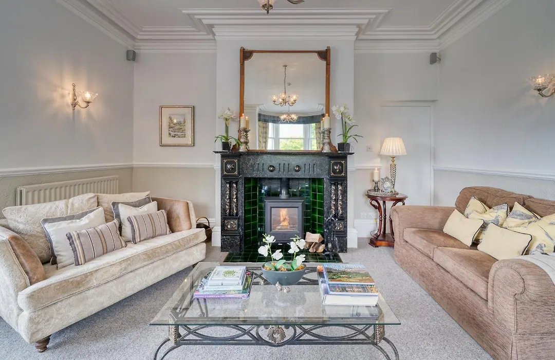 The Leathes Head Hotel-1