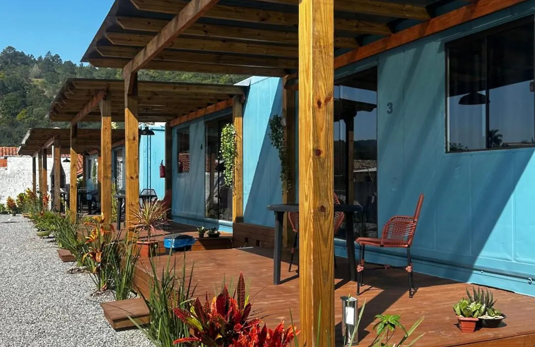 Container Guest House-1