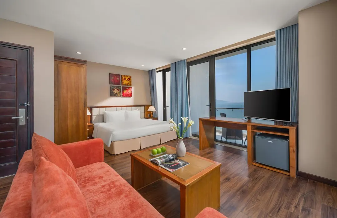 Yarra Ocean Suites Danang-1