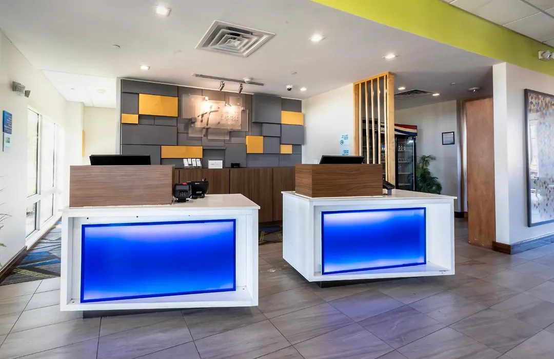 Holiday Inn Express & Suites Dallas Ne Arboretum-1