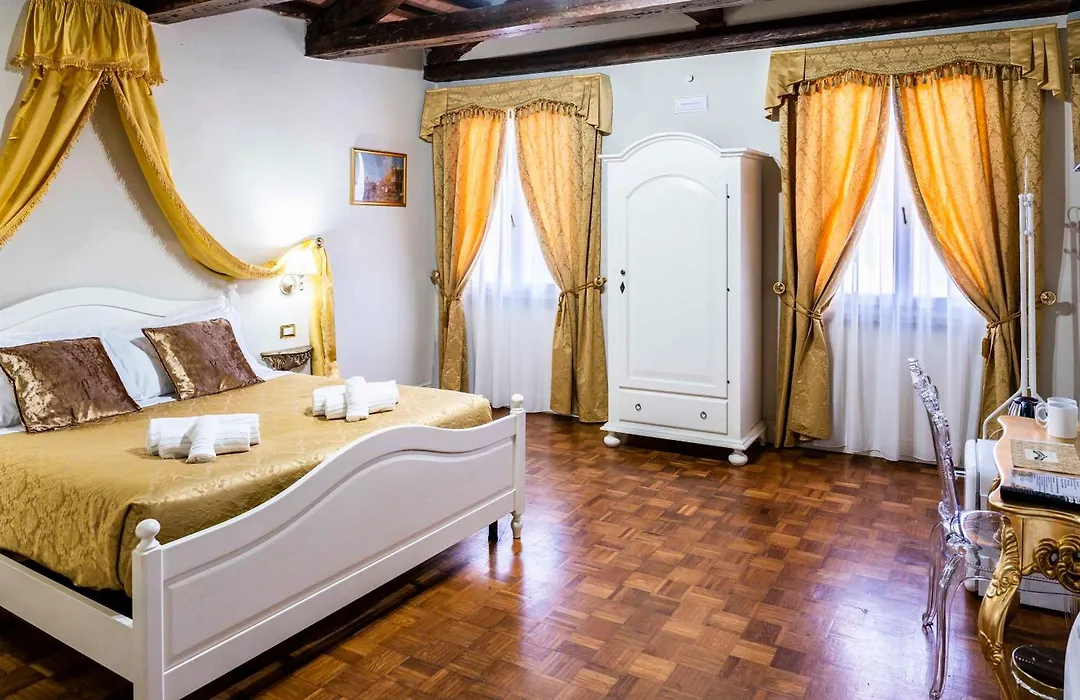 Palazzo Titti Rialto Suites-1