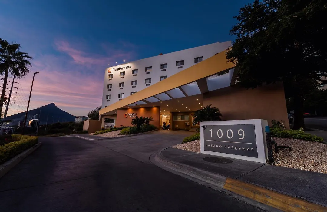 Comfort Inn Monterrey Valle-1