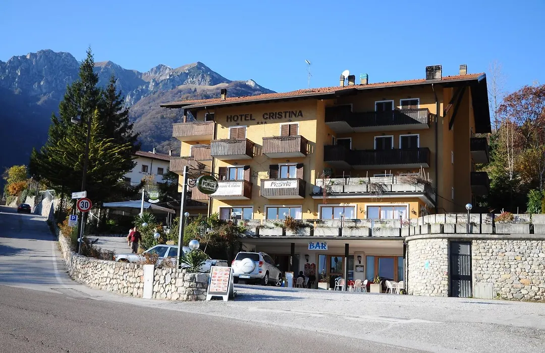Hotel Cristina-1