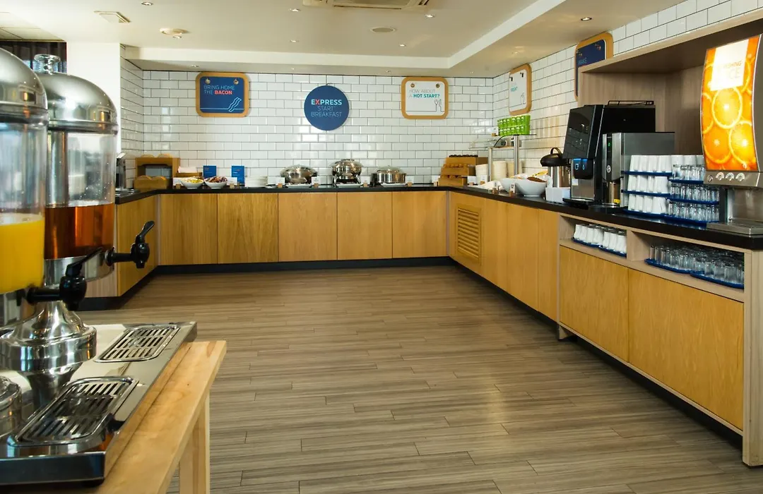 Holiday Inn Express Bath By Ihg-1