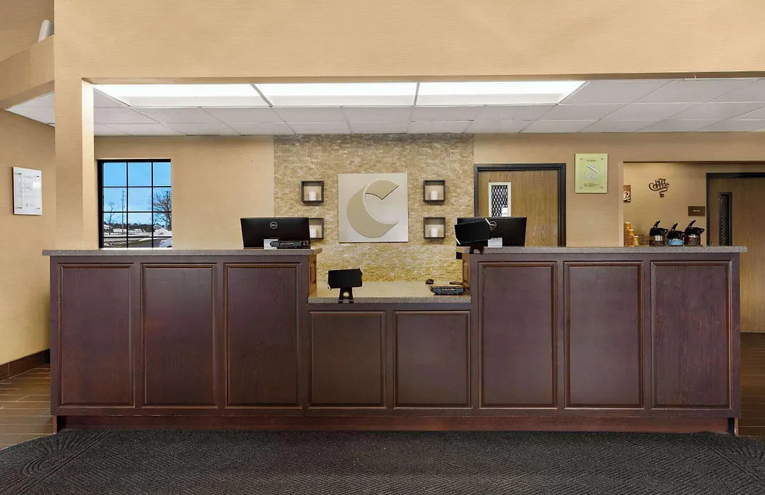 Comfort Inn & Suites Ludington Near Us-10-1