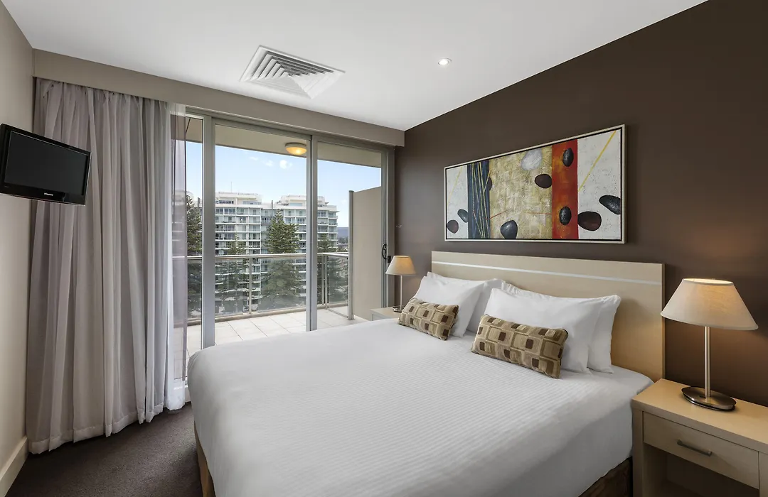 Oaks Glenelg Plaza Pier Suites-1