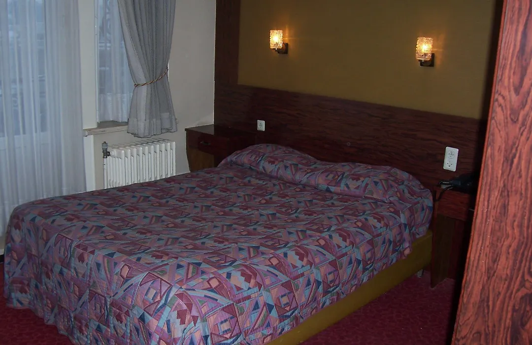 Hotel Manhattan-1