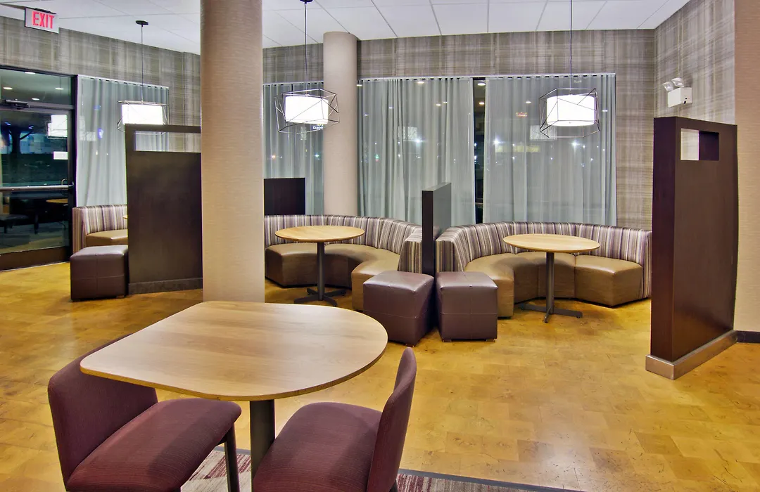 Courtyard By Marriott Clarksville-1