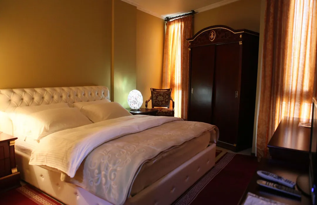 Dinasty Hotel-1