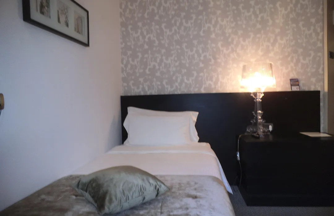 Hotel Ariston & Apartments-1