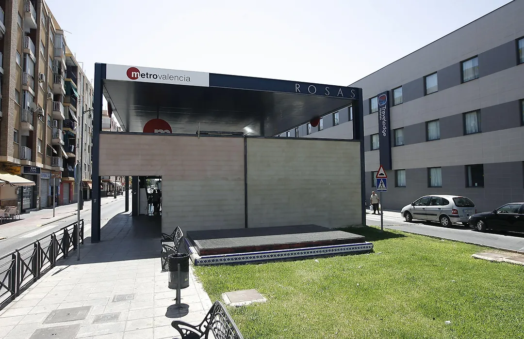 Travelodge Valencia Aeropuerto-1