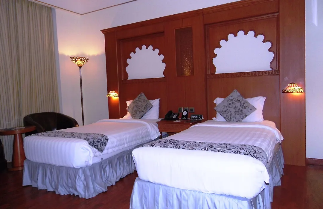 Platinum Hotel-1