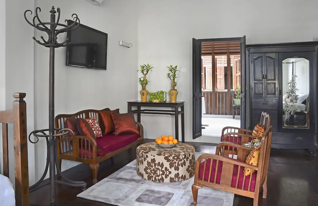 Noordin Mews-1