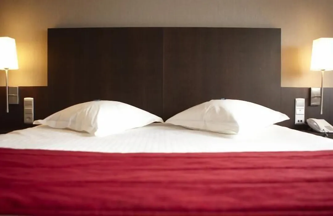 Biznis Hotel-1