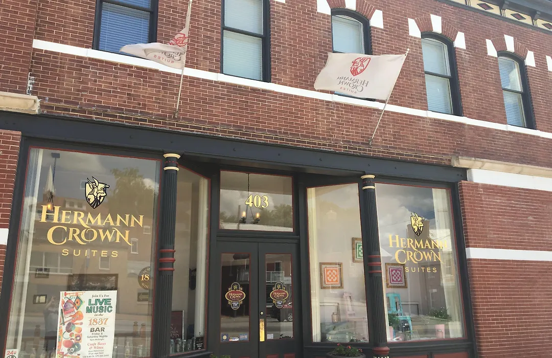 Hermann Crown Suites-1