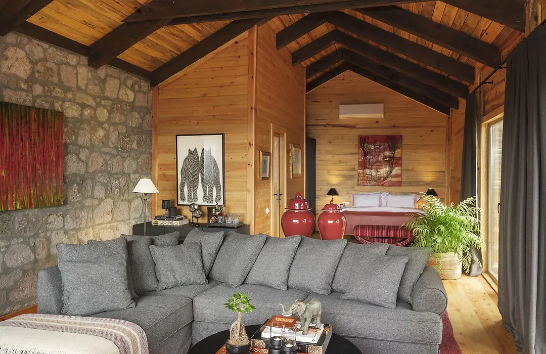 Simurg Inn-1