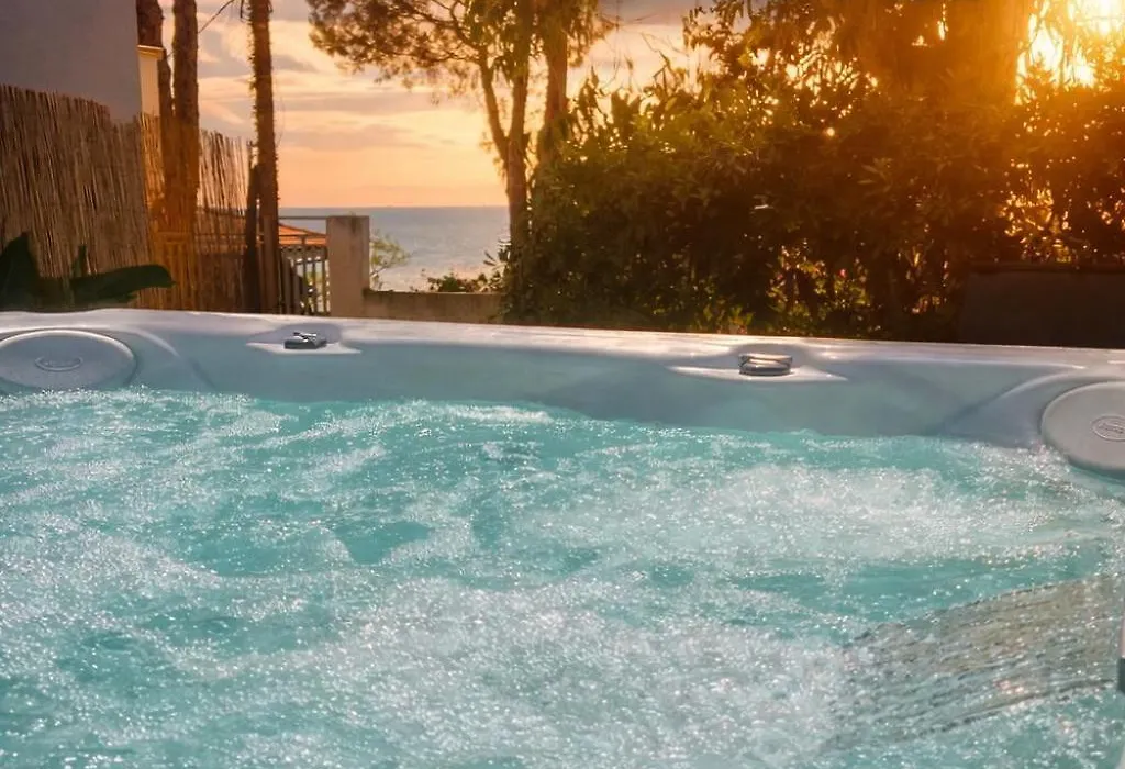 Hotel Mercurio Sul Mare - Fish Restaurant And Private Beach-1