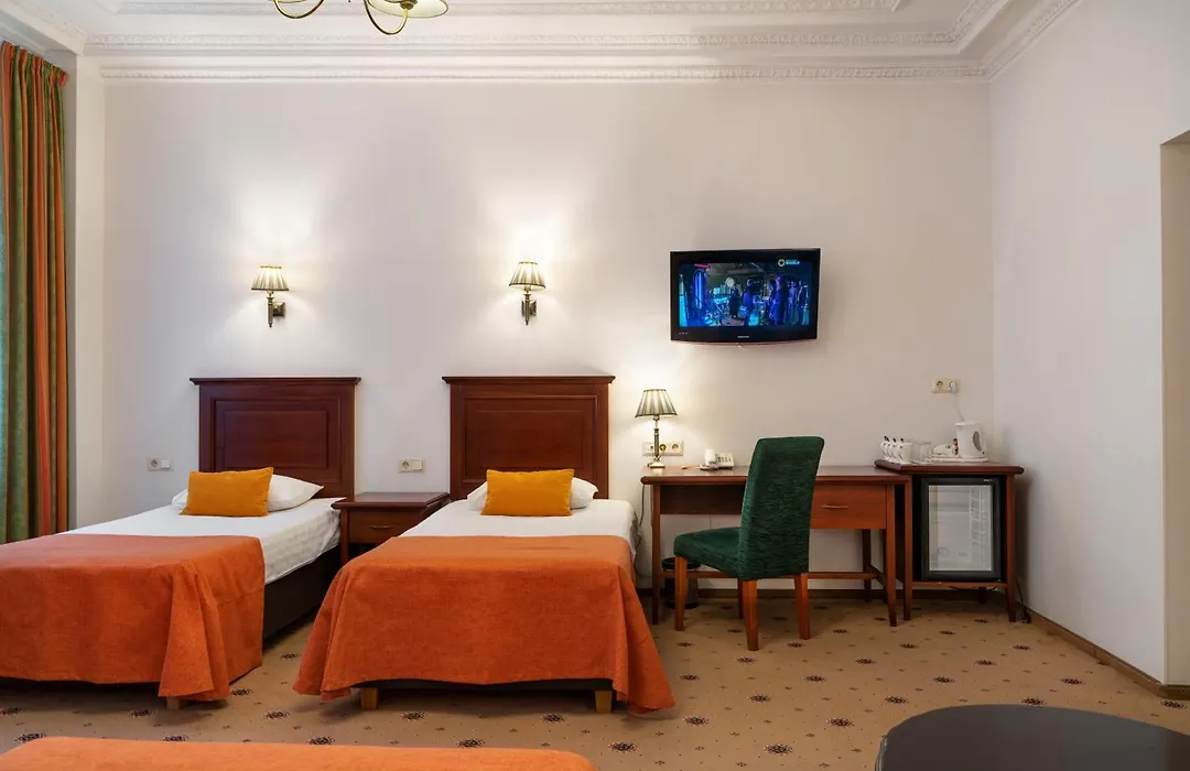 Hestia Hotel Draugi-1