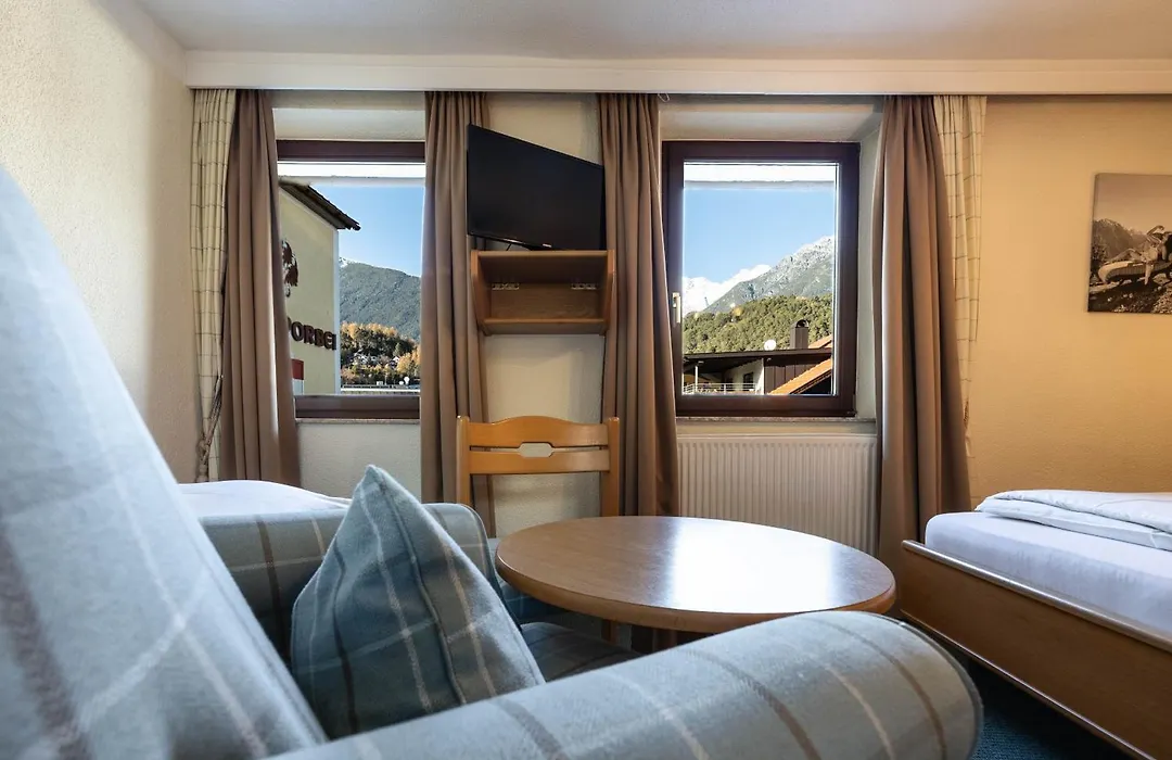 Keyone Rooms Tarrenz-1