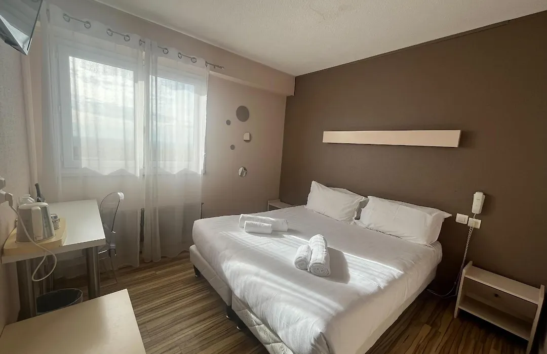 Hotel Auberge de la Bruyere-1