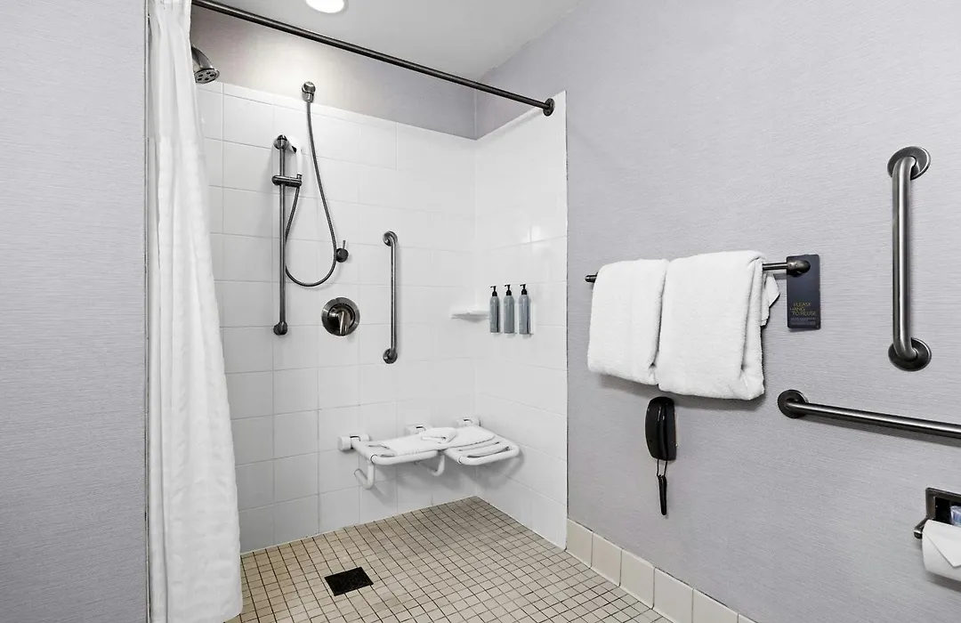 Courtyard By Marriott Clarksville-1