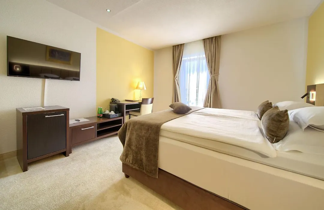 Hotel Marina-1
