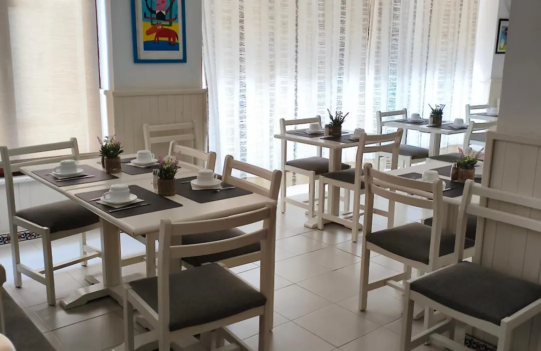 Hostal Cala Ratjada-1