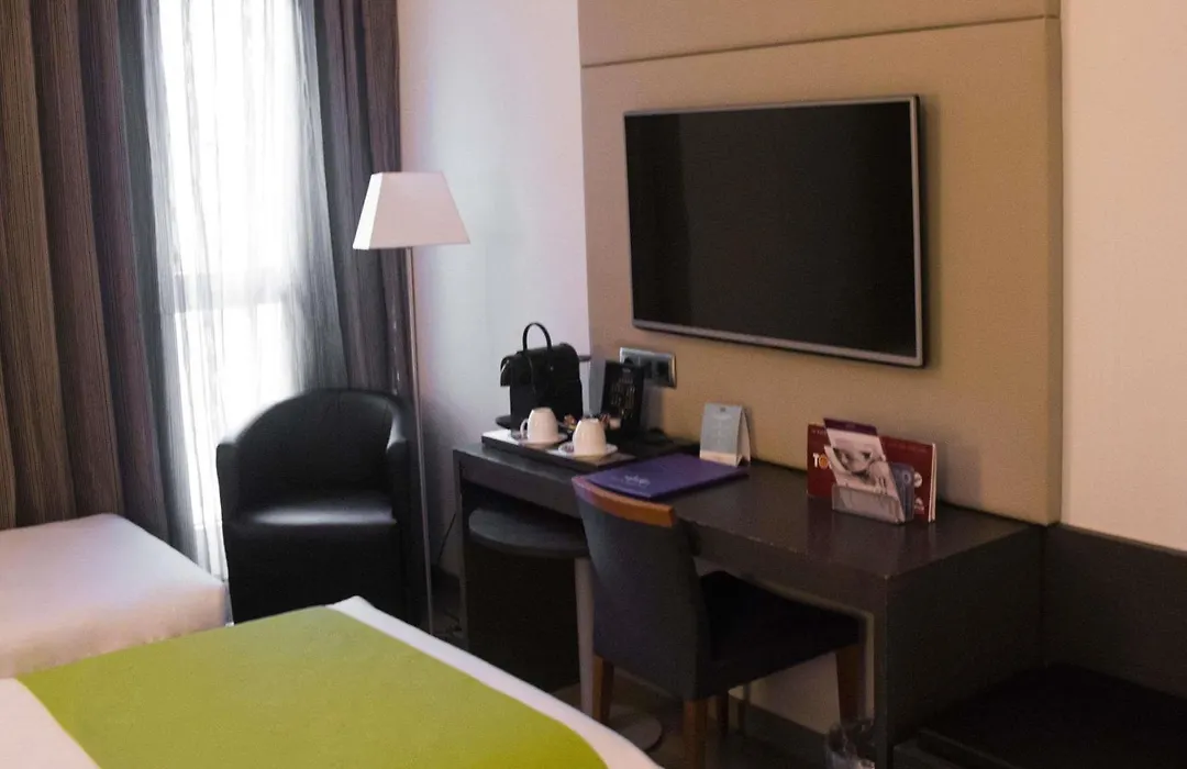 Mercure Madrid Centro-1