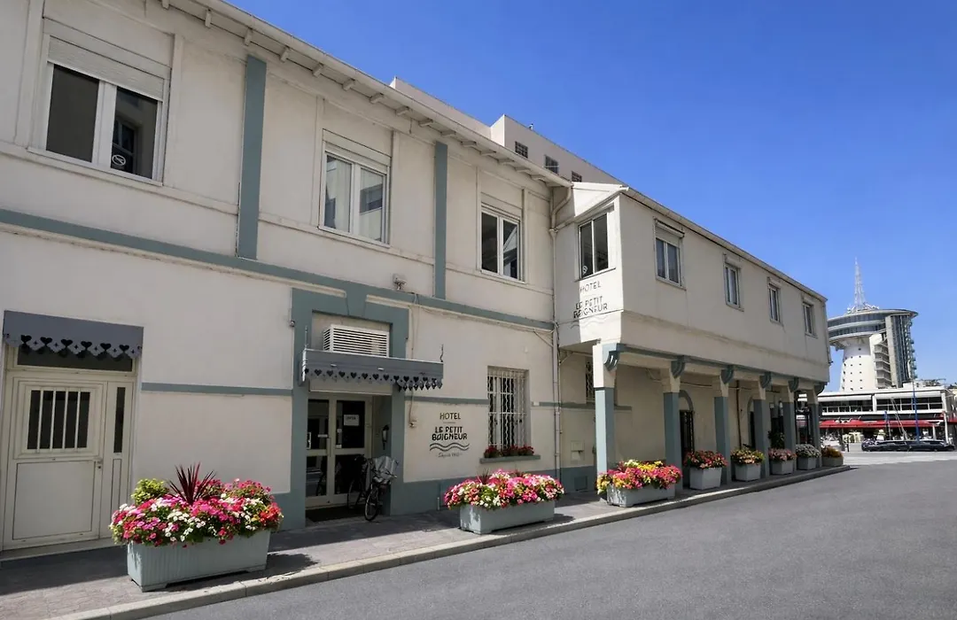 Hotel Le Petit Baigneur Palavas Plage-1