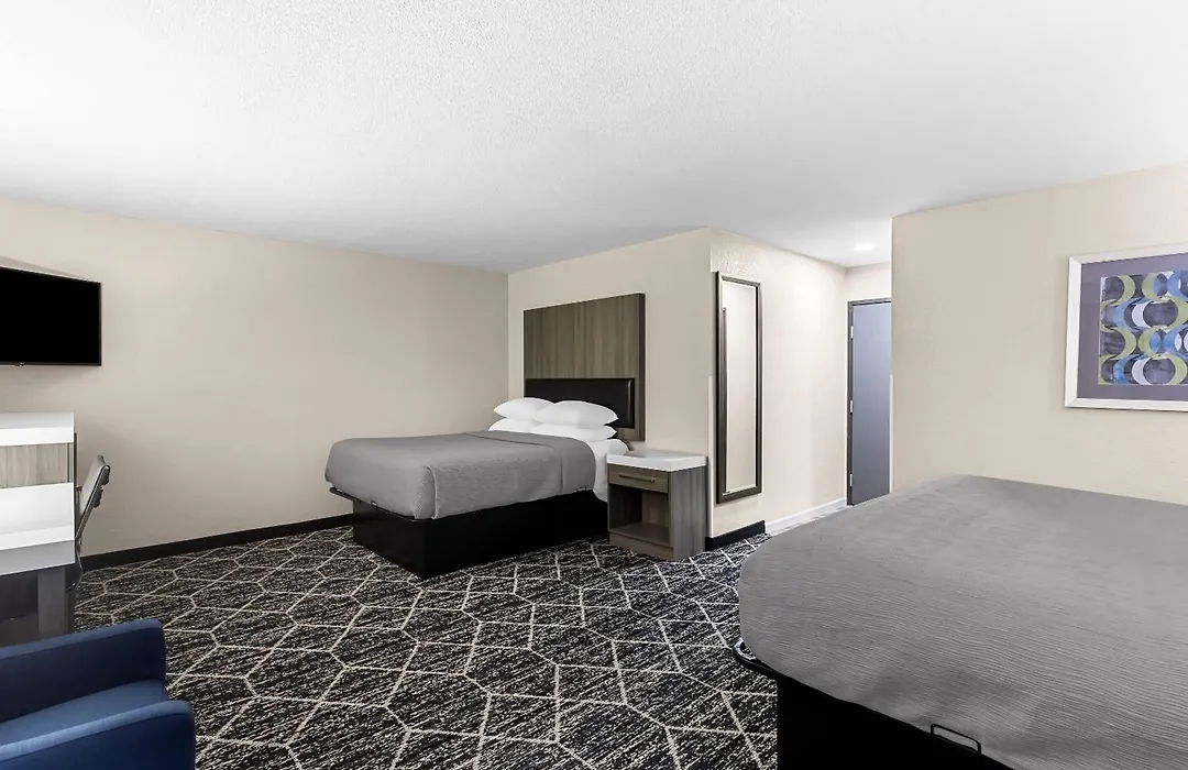 Quality Inn Oskaloosa-1